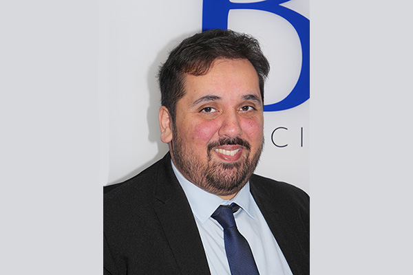 zohaib barnes and partners solicitors london profile photo